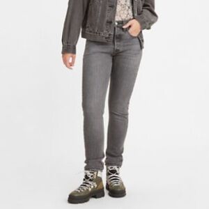 EUC Levi’s 501 Skinny Jeans